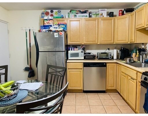 Building Photo - 180 Mountain Ave