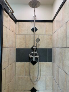 Building Photo - 50 E Walnut St