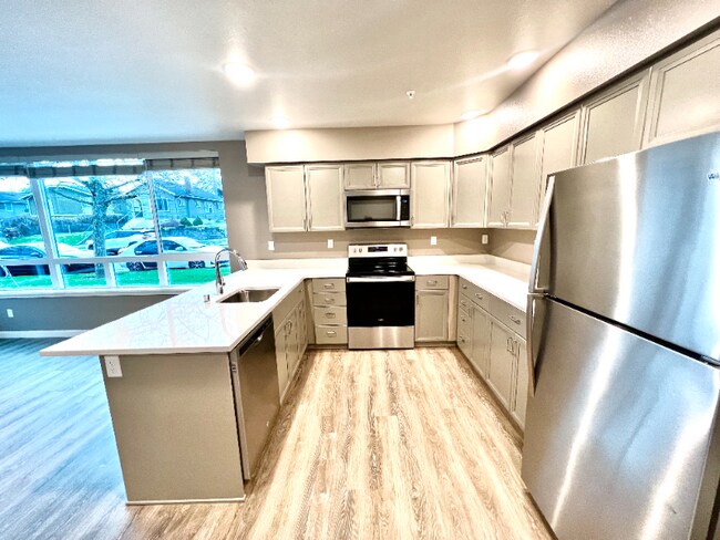 Building Photo - 2330 Yakima Ct