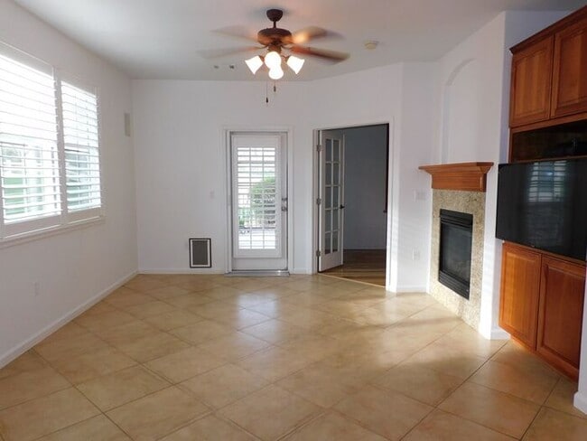 Building Photo - 14178 Sun Blaze Loop Unit D