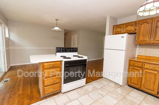 Building Photo - 7911 Hixson Pike