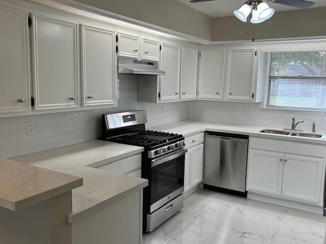 Building Photo - 18734 Wood Glen Ln