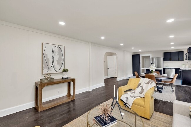 Building Photo - Avondale Gem!! - 3 Bed/2 Bath - Great location!