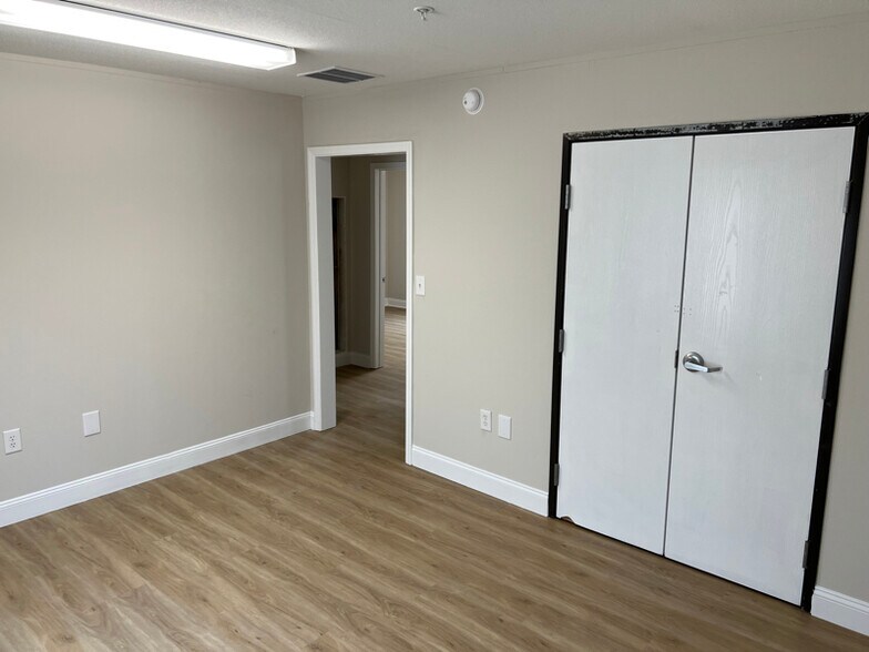 Building Photo - 124 Worthington Dr