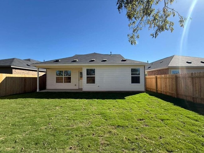 Building Photo - 591 Sormonne Lp