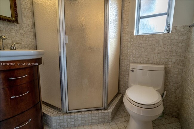 Building Photo - 475 S Shore Dr