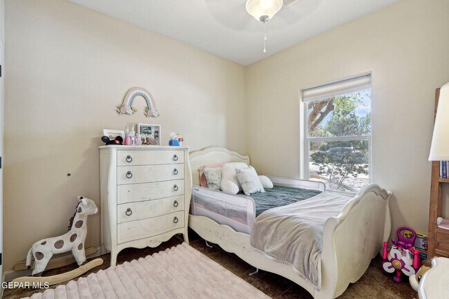 Building Photo - 5936 Anapaula Dr