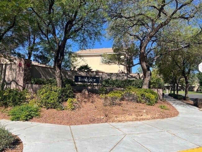 Building Photo - 2640 Spruce Creek Dr