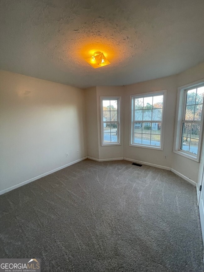 Building Photo - 721 Meadow Spring Dr