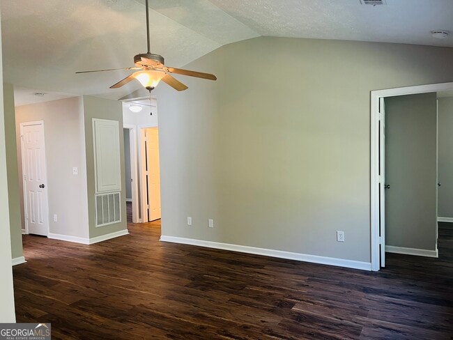 Building Photo - 313 Baileys Way