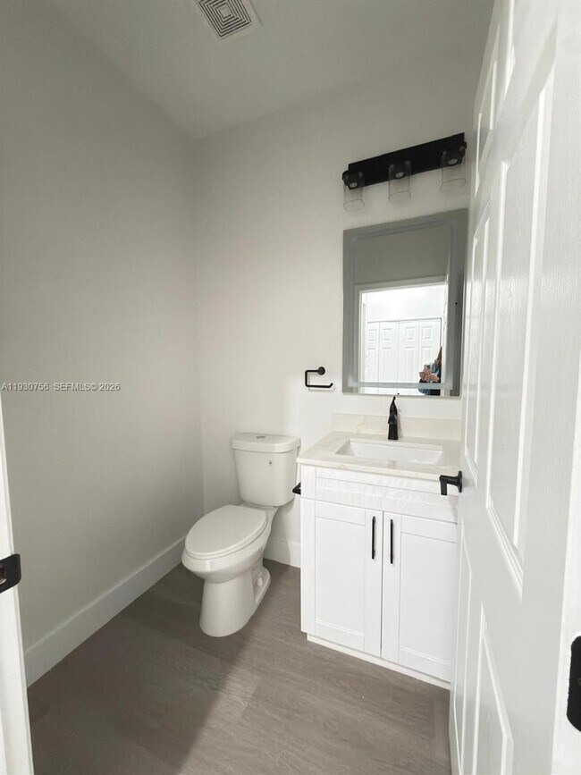 Building Photo - 12618 NW 56th Dr