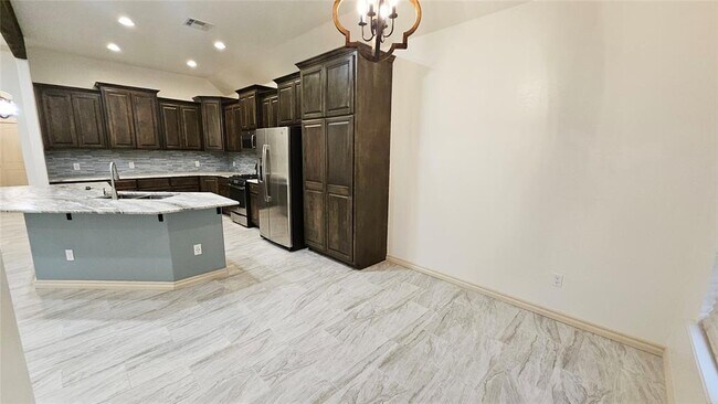 Building Photo - 1801 Savannah Ln