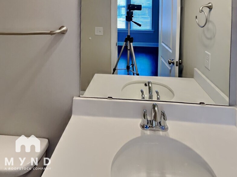 Building Photo - 3322 Bending Birch Pl