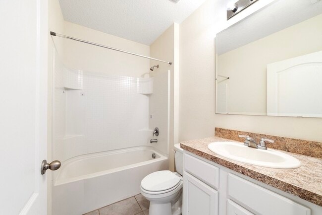 Building Photo - 121 Sunny Day Wy