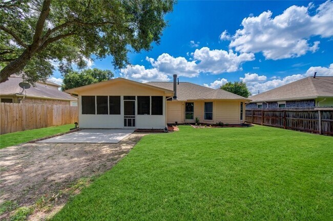 Building Photo - 7302 Greenwood Point Dr