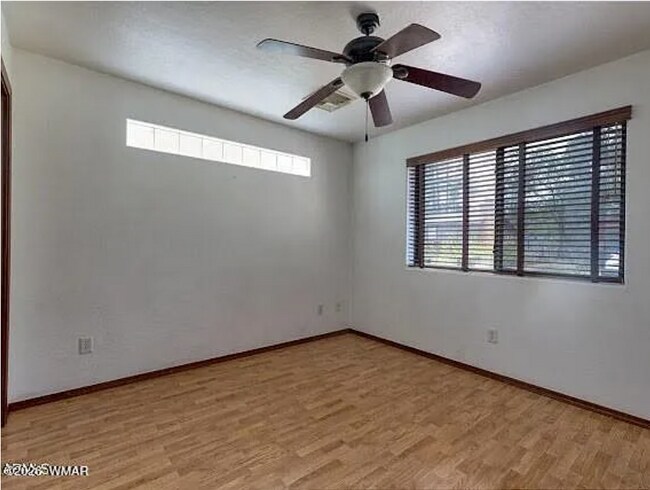 Building Photo - 677 Fox Ln