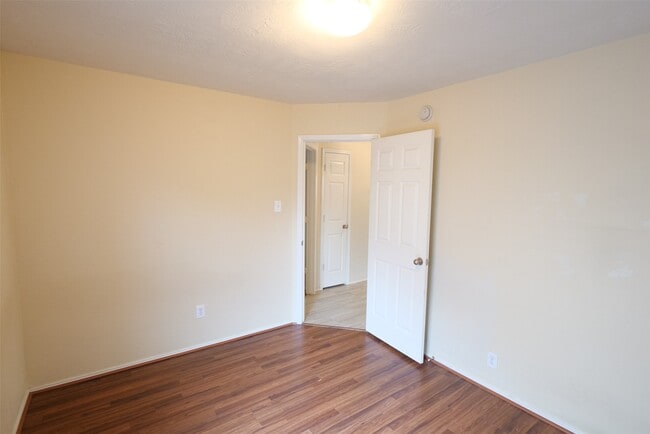 Building Photo - 2802 Harte Ct