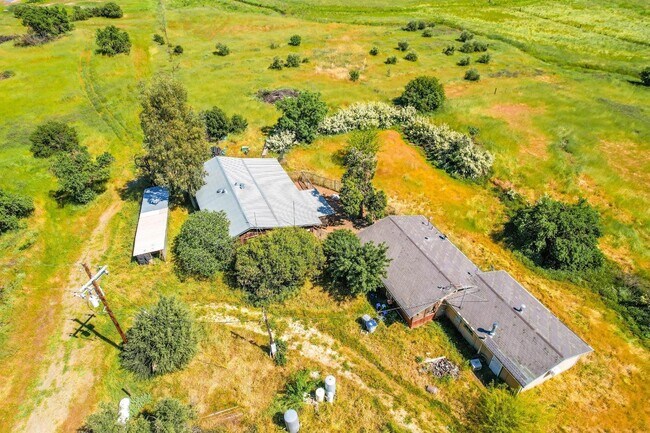 Building Photo - 27643 Co Rd 88