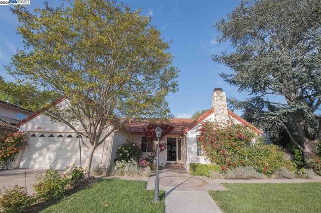Primary Photo - 39610 Benavente Ave