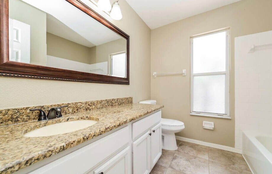 Building Photo - 2405 Needham Dr