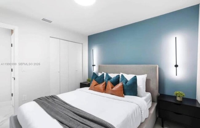 Building Photo - 2871 NW 204th Ln