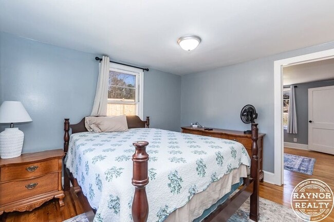 Building Photo - 429 N Main St