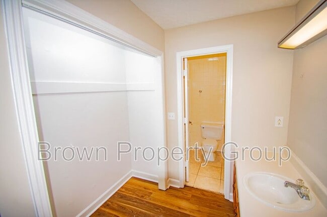 Building Photo - 6580 Applewhite Rd