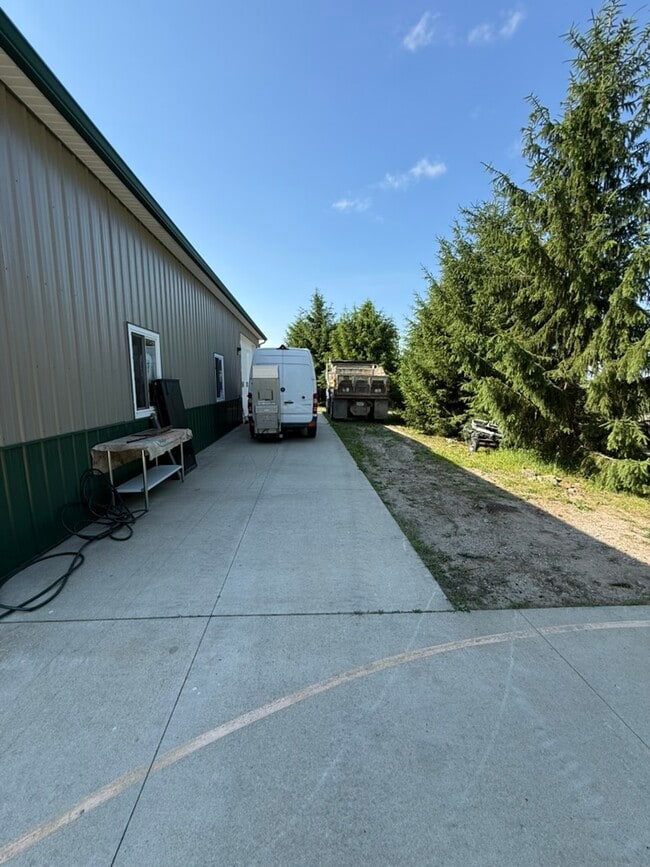 Building Photo - 4370 Bell Oak Rd