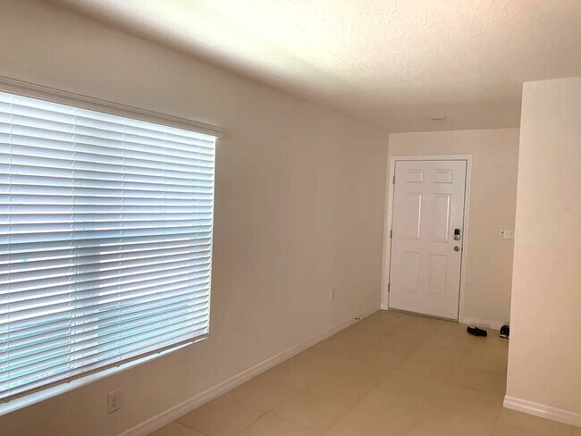 Building Photo - 12159 White Cypress Pl