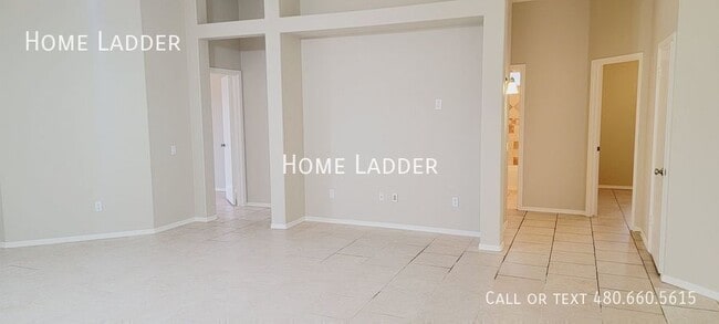 Building Photo - 10423 W Pasadena Ave