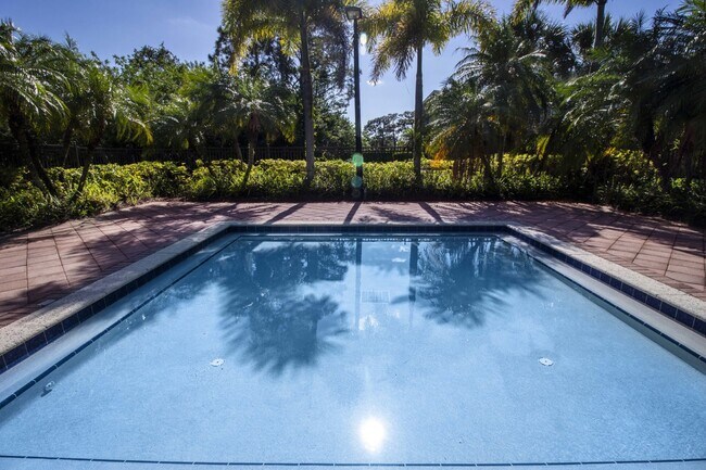 Building Photo - 2 Bedroom Condo in Lakewood Ranch