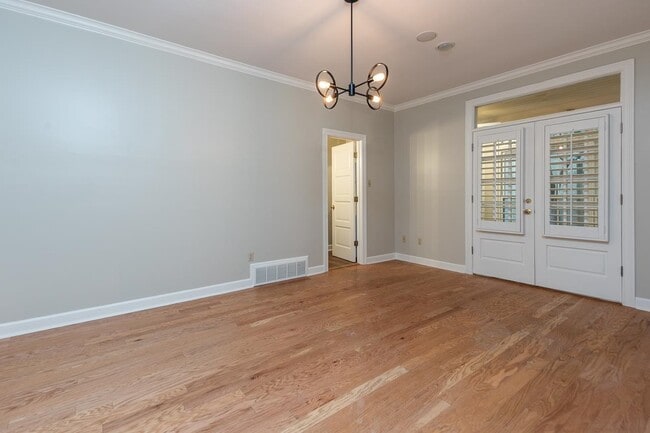 Building Photo - 1060 Island Dr