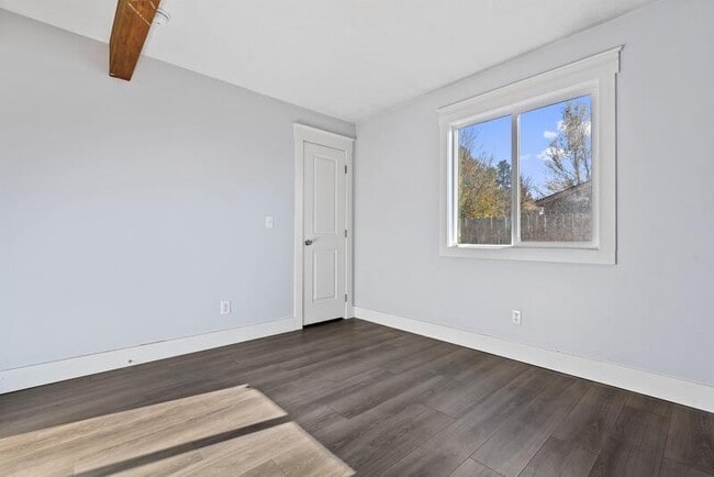 Building Photo - 3718 Custer Dr
