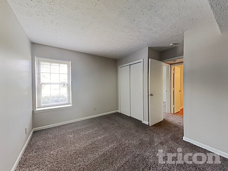 Building Photo - 572 San Ricardo Dr