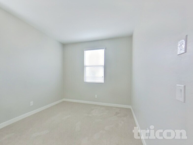 Building Photo - 2929 N 28th St