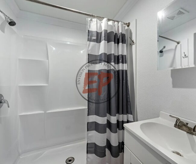 Building Photo - 3804 Parkwood St