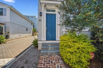 Building Photo - 57 Hanover St
