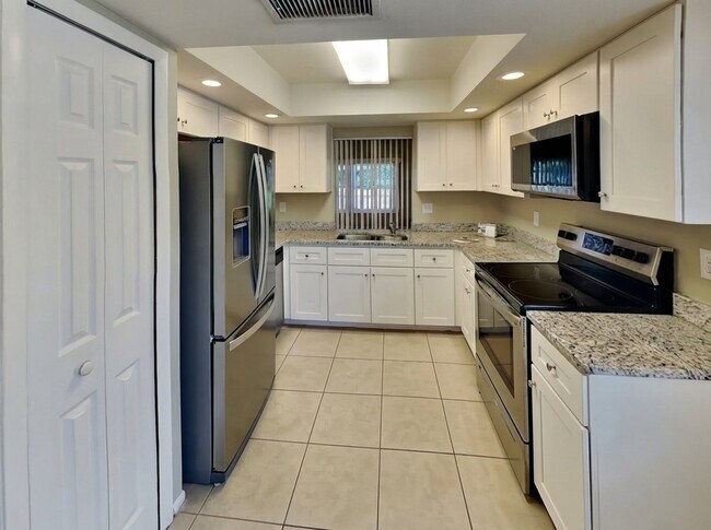 Building Photo - 2569 W Scarlet Oak Ct