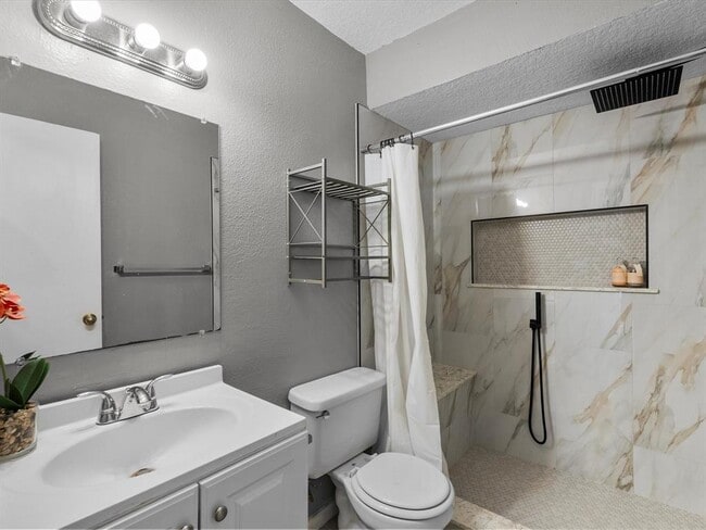Building Photo - 11731 Flushing Meadows Dr