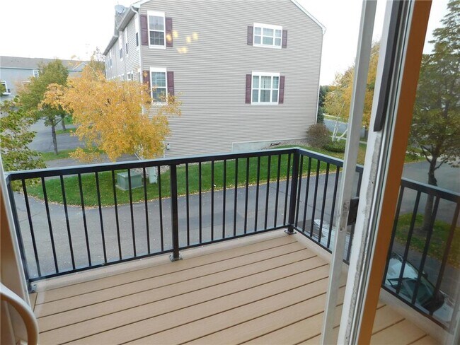 Building Photo - 4723 Woodland Ave