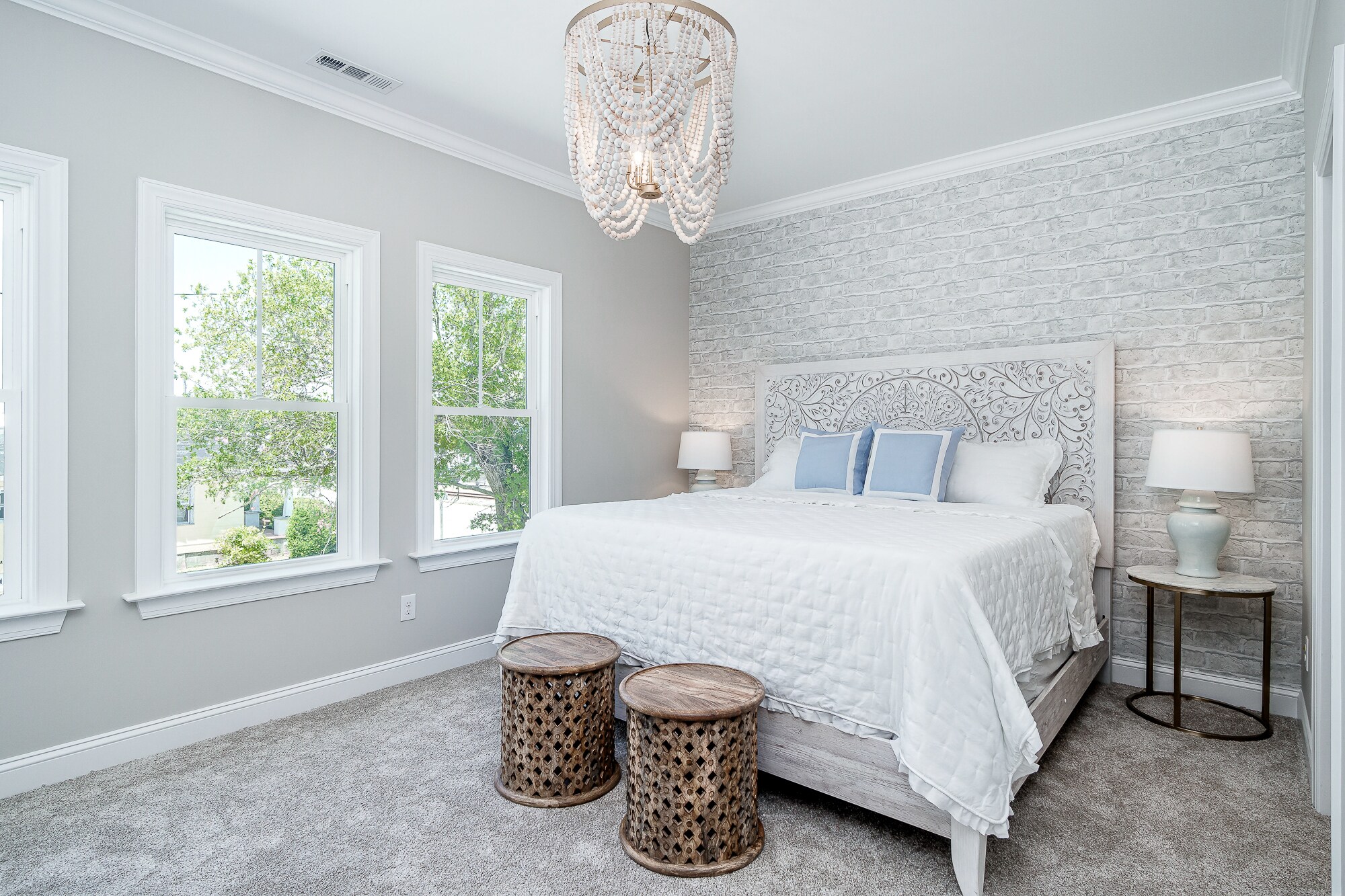 Brand new beach cottage! Public beach access at end of the street (4 min walk)! The master bedroom is the upstairs front room and has a King size bed! - 103 S 13th St