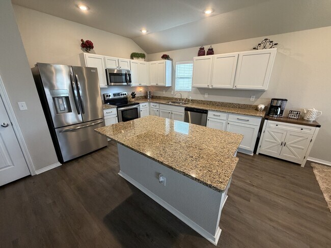 Building Photo - 35 Kinley Brk Ln