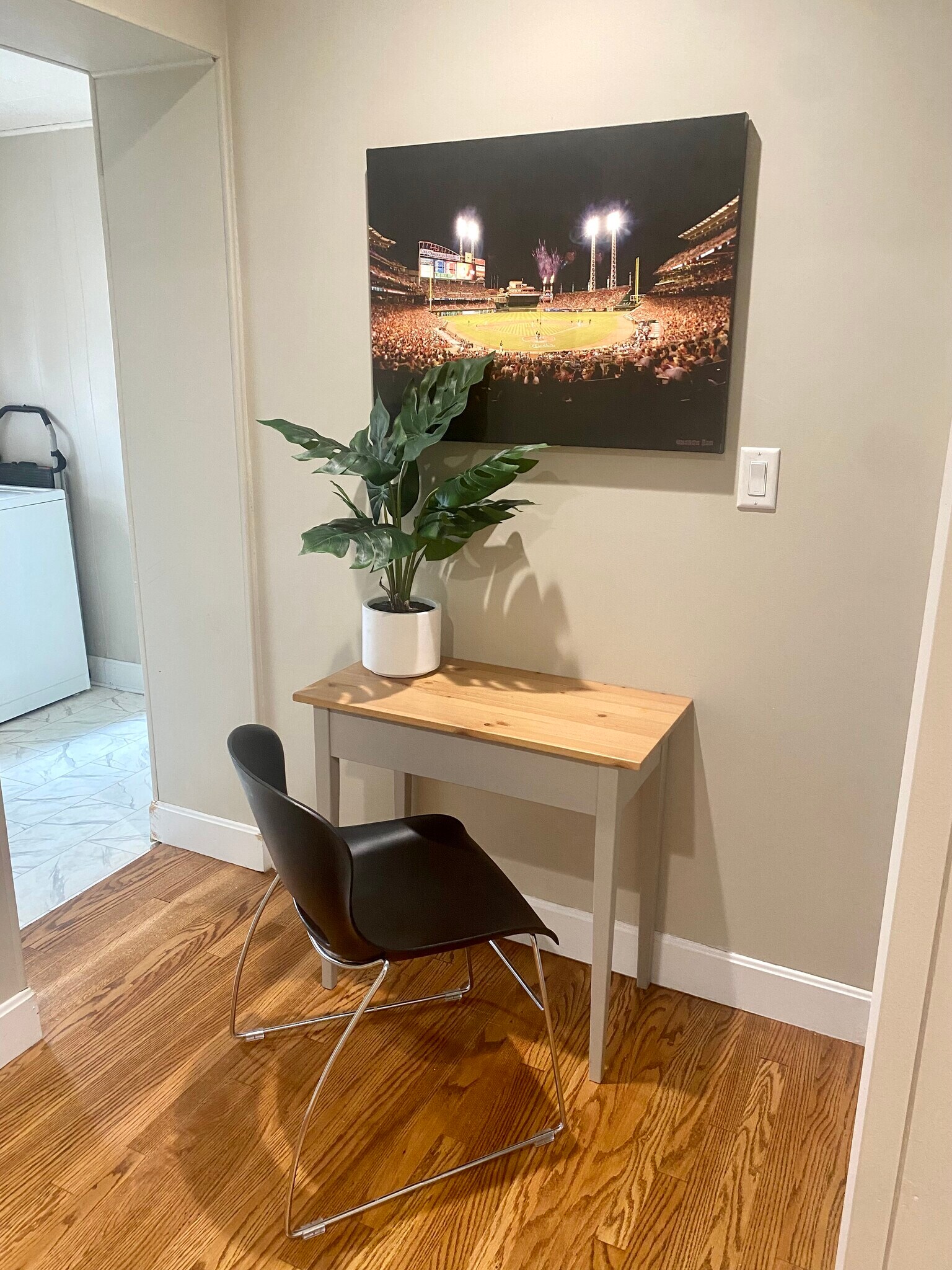 Hallway Desk Area - 208 Walnut St