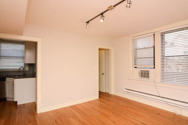 Building Photo - 2328 N Rockwell St