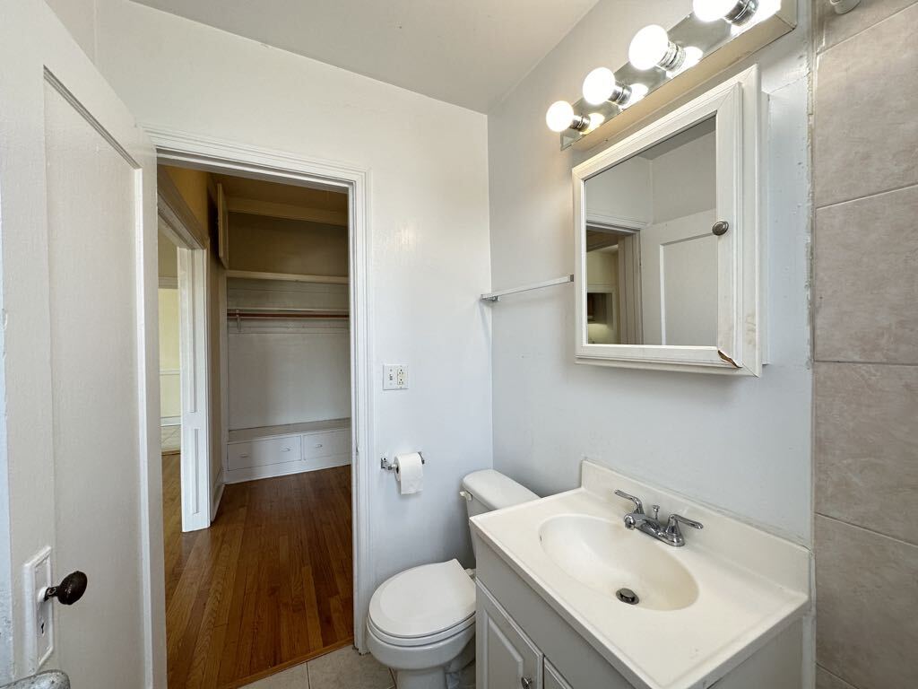 Building Photo - 2737 N Spaulding Ave