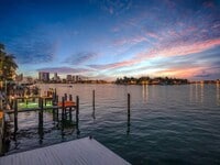 Building Photo - 279 N Hibiscus Dr