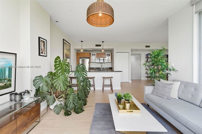 Building Photo - 3451 NE 1st Ave