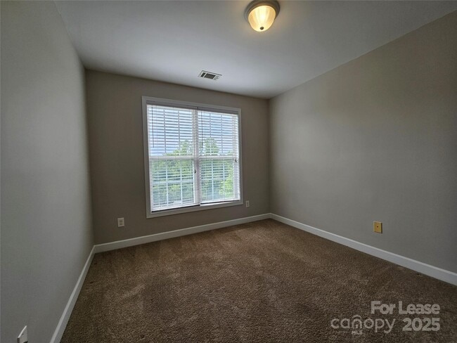 Building Photo - 8728 Arbor Creek Dr
