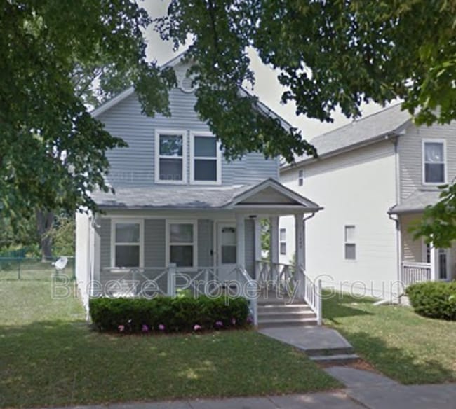 Building Photo - 1449 N Huron St