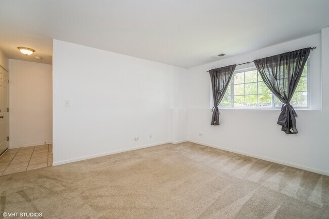 Building Photo - 3388 Sanctuary Dr